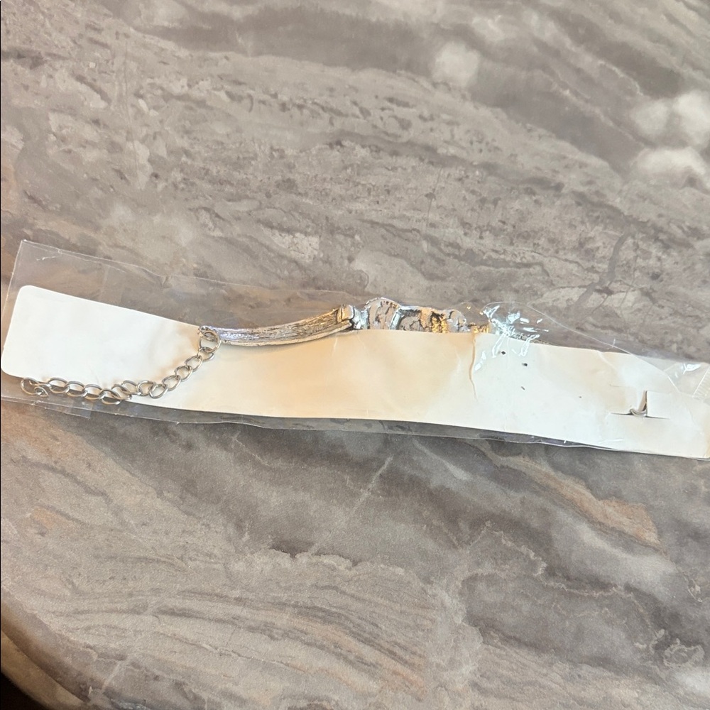 Silver Elephant Bracelet with Turquoise Accent - Picture 3 of 4